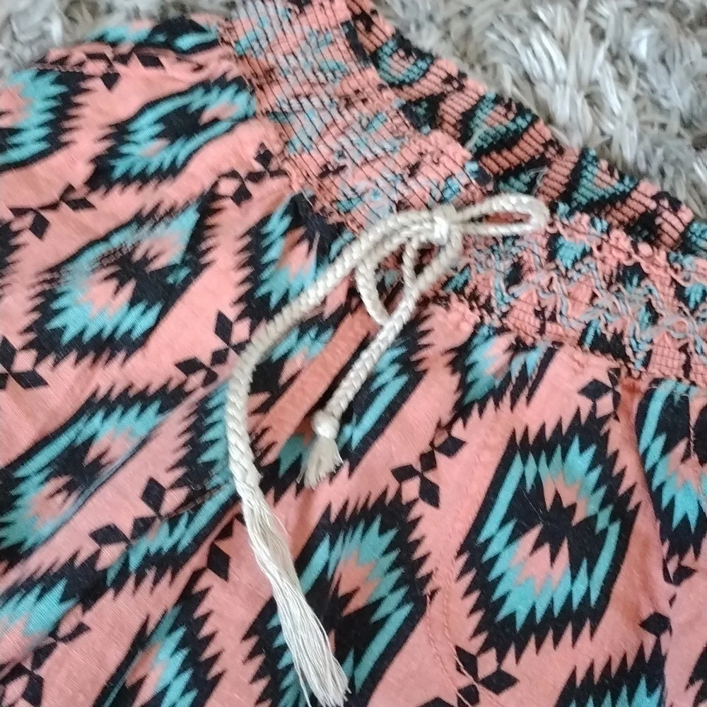 Kiss & Cry Multicolor Linen Pants. - Picture 2 of 5